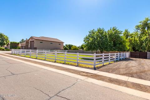 915 E Kael St, Mesa, AZ 85203 photo 4