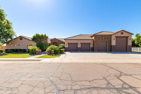 915 E Kael St, Mesa, AZ 85203 photo 2