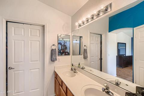 3902 E Rosemonte Dr, Phoenix, AZ 85050 photo 14