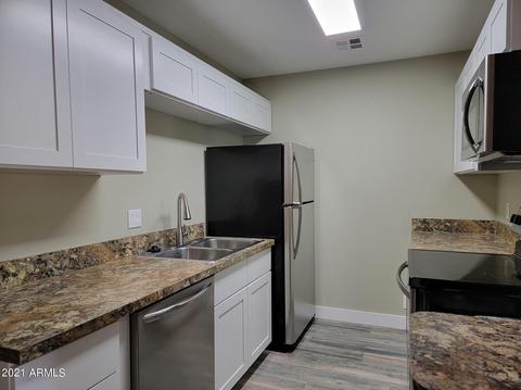 5525 E Thomas Rd #F20, Phoenix, AZ 85018 photo 8