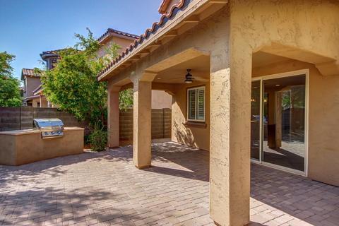 3917 E Half Hitch Pl, Phoenix, AZ 85050 photo 9