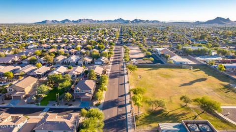 2811 E Sunset Hills Dr, Phoenix, AZ 85050 photo 37