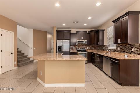 2811 E Sunset Hills Dr, Phoenix, AZ 85050 photo 6