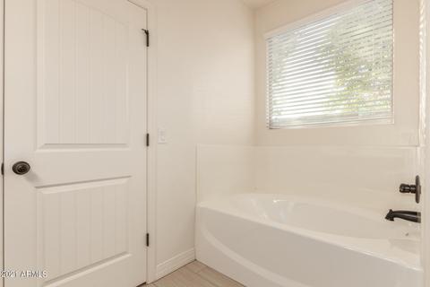 2811 E Sunset Hills Dr, Phoenix, AZ 85050 photo 12