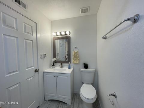 3301 N 64th Dr, Phoenix, AZ 85033 photo 10