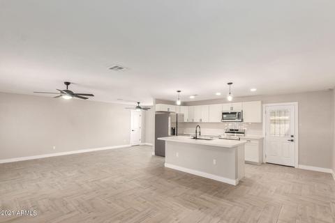 3041 N 39th Dr, Phoenix, AZ 85019 photo 4