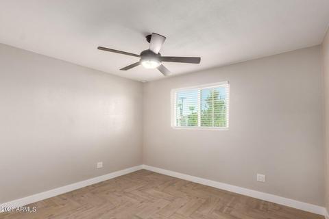 3041 N 39th Dr, Phoenix, AZ 85019 photo 10
