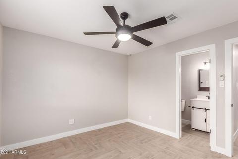 3041 N 39th Dr, Phoenix, AZ 85019 photo 16