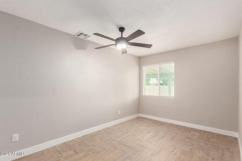 3041 N 39th Dr, Phoenix, AZ 85019 photo 13