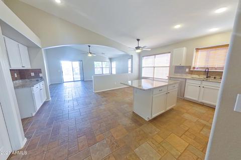 2042 E Smoke Tree Rd, Gilbert, AZ 85296 photo 5