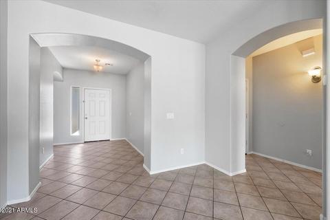 1432 E Parkview Dr, Gilbert, AZ 85295 photo 3