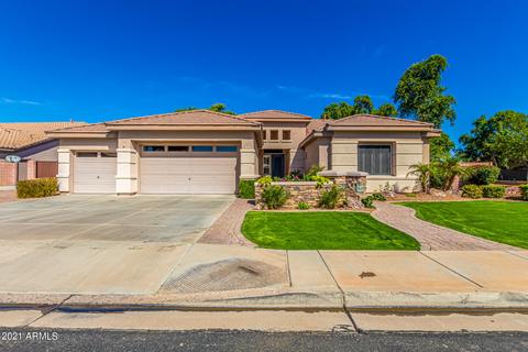 674 E Hampton Ct, Gilbert, AZ 85295 photo 3
