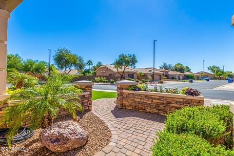674 E Hampton Ct, Gilbert, AZ 85295 photo 5