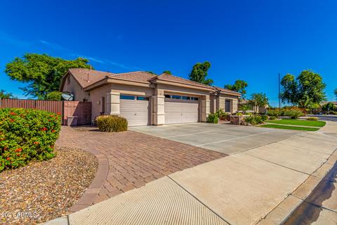 674 E Hampton Ct, Gilbert, AZ 85295 photo 2