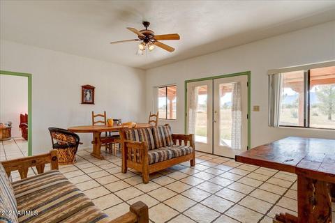 10413 E Cloudcroft Dr, Hereford, AZ 85615 photo 5