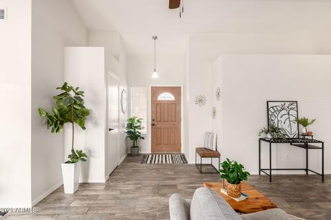 907 N Falcon Dr, Gilbert, AZ 85234 photo 9