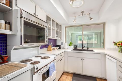 2526 E North Ln, Phoenix, AZ 85028 photo 17