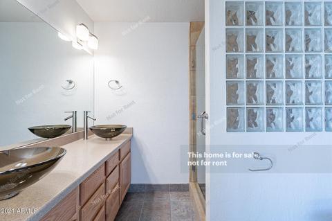 2931 E Laurel Ln, Phoenix, AZ 85028 photo 4