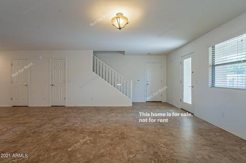 3919 E Branham Ln, Phoenix, AZ 85042 photo 9