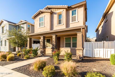 3843 E Stiles Ln, Gilbert, AZ 85295 photo 2