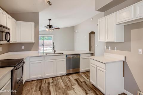 751 W Constitution Dr, Gilbert, AZ 85233 photo 13
