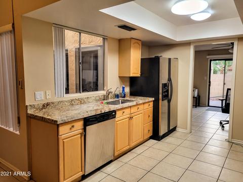 5225 E Tamblo Dr, Phoenix, AZ 85044 photo 3
