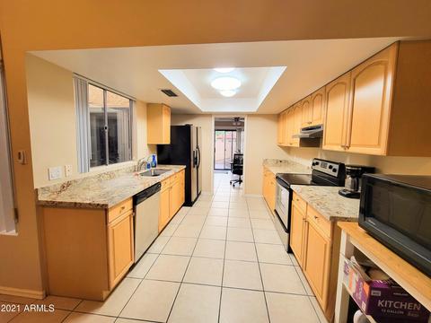5225 E Tamblo Dr, Phoenix, AZ 85044 photo 2