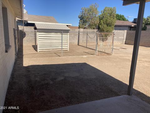3207 N 64th Dr, Phoenix, AZ 85033 photo 9