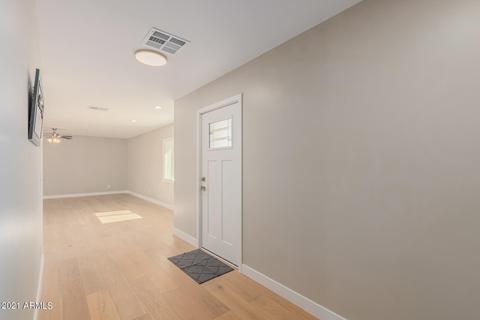 2820 E Cinnabar Ave, Phoenix, AZ 85028 photo 17