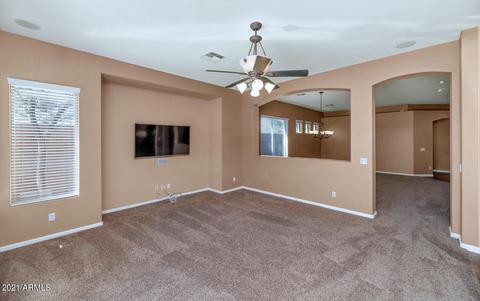 6887 S Pinehurst Dr, Gilbert, AZ 85298 photo 8