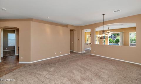 6887 S Pinehurst Dr, Gilbert, AZ 85298 photo 9