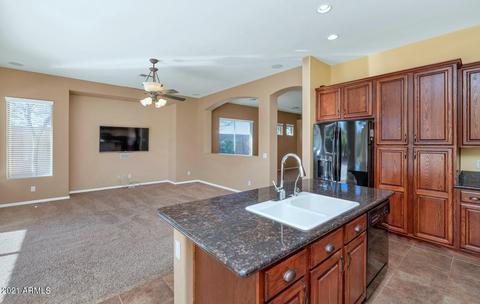 6887 S Pinehurst Dr, Gilbert, AZ 85298 photo 7
