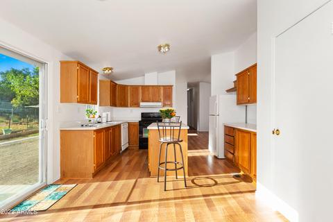 20723 E Cedar Dr, Mayer, AZ 86333 photo 8