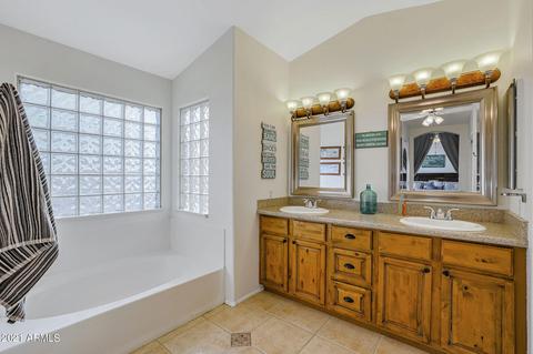 1679 E Aspen Way, Gilbert, AZ 85234 photo 23