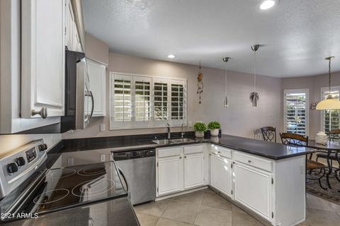 809 E Sack Dr, Phoenix, AZ 85024 photo 3
