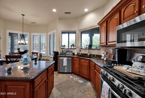 806 E Blue Eagle Ln, Phoenix, AZ 85086 photo 12