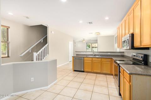 3632 E Sebastian Ln, Gilbert, AZ 85297 photo 2