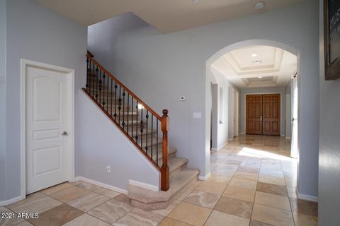 3667 E Crest Ln, Phoenix, AZ 85050 photo 2