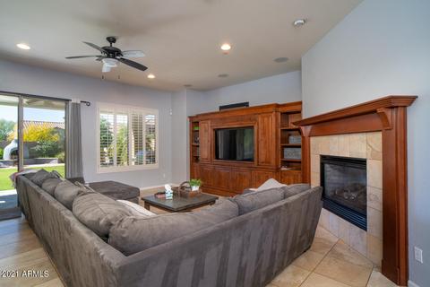 3667 E Crest Ln, Phoenix, AZ 85050 photo 7