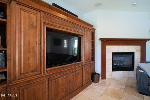 3667 E Crest Ln, Phoenix, AZ 85050 photo 8