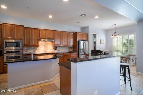 3667 E Crest Ln, Phoenix, AZ 85050 photo 3