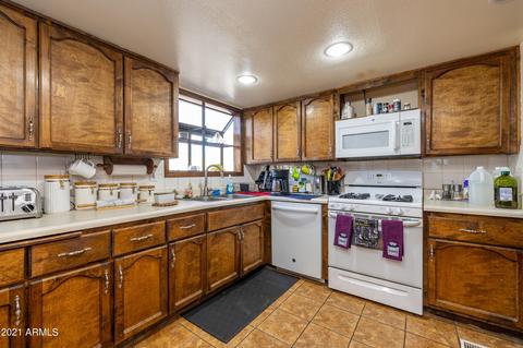 4890 E Indian Dr, Flagstaff, AZ 86004 photo 9