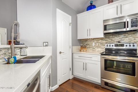 4380 E Selena Dr, Phoenix, AZ 85050 photo 13