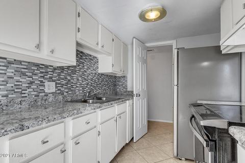 1237 E Lawrence Ln, Phoenix, AZ 85020 photo 9