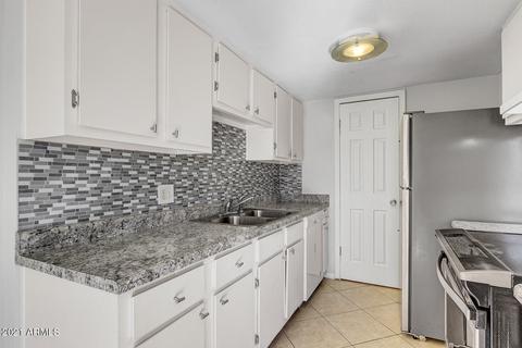 1237 E Lawrence Ln, Phoenix, AZ 85020 photo 3