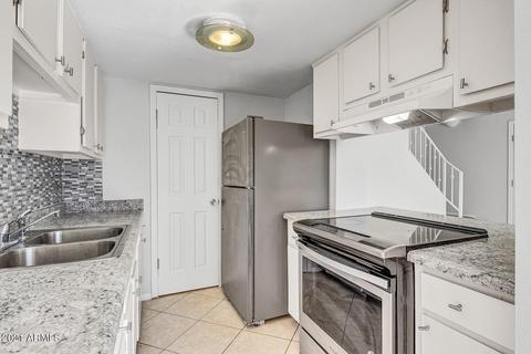 1237 E Lawrence Ln, Phoenix, AZ 85020 photo 2