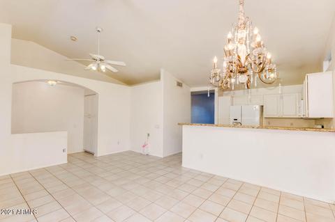 3219 E Wickieup Ln, Phoenix, AZ 85050 photo 7