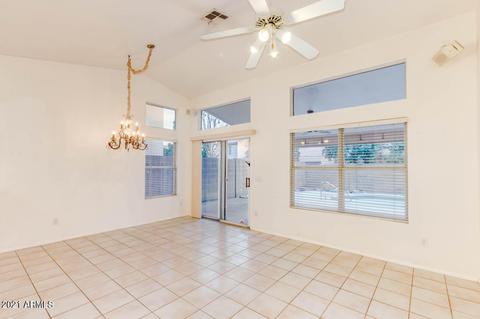 3219 E Wickieup Ln, Phoenix, AZ 85050 photo 5