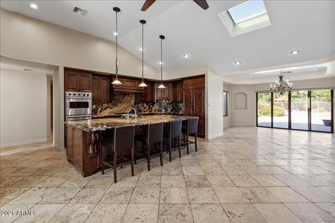 526 E Tuckey Ln, Phoenix, AZ 85012 photo 17