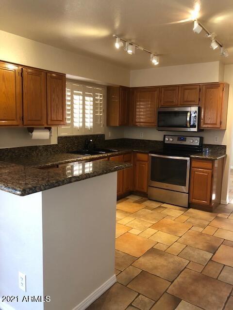 3407 E Windsong Dr, Phoenix, AZ 85048 photo 6